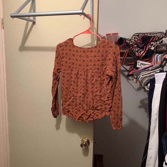 Cross blouse - Picture 2 of 2